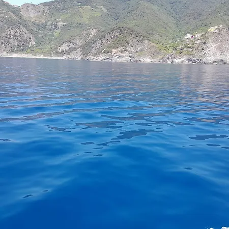 Boat Experience Holiday26 Hotel en barco La Spezia
