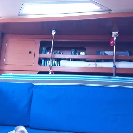 Boat Experience Holiday26 Hotel en barco La Spezia